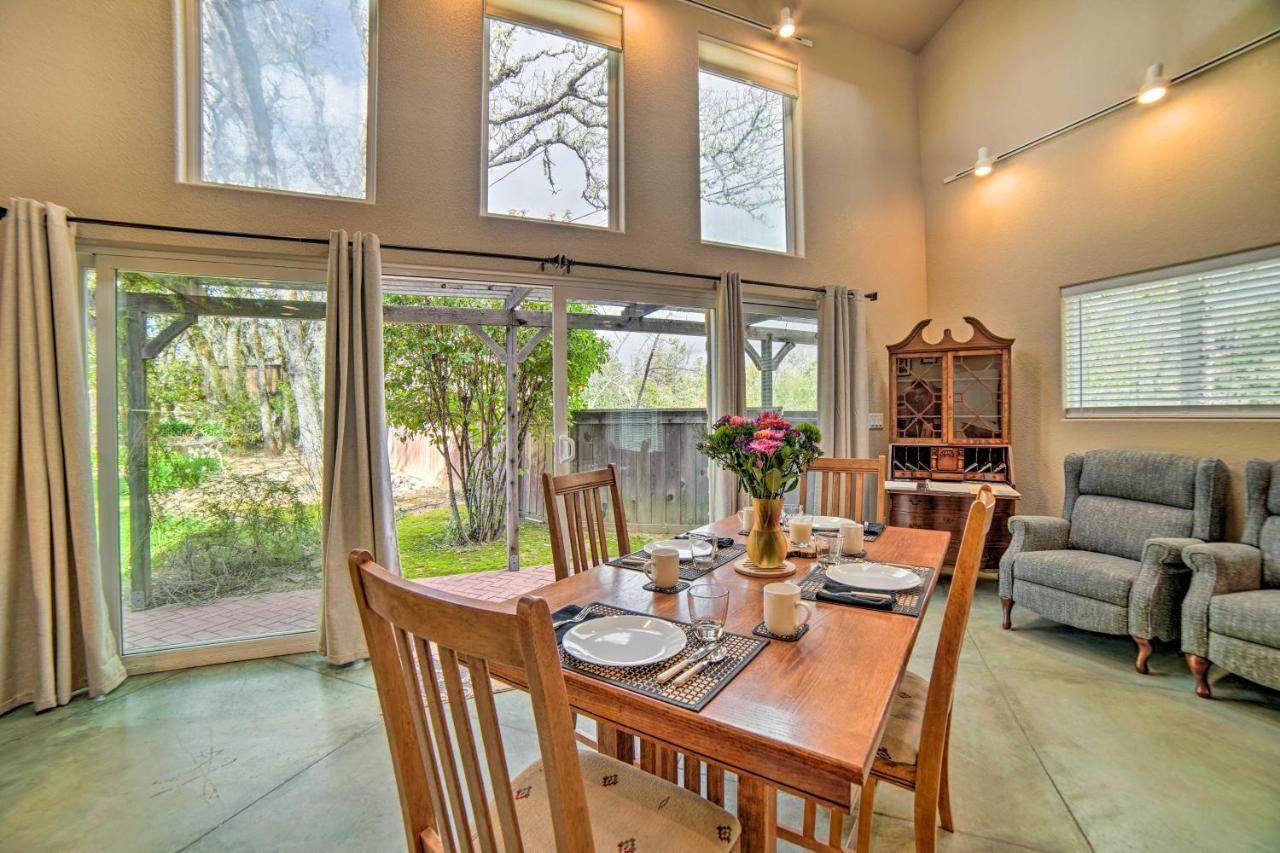Hilltop Loft Ukiah Vacation Rental! Exterior foto